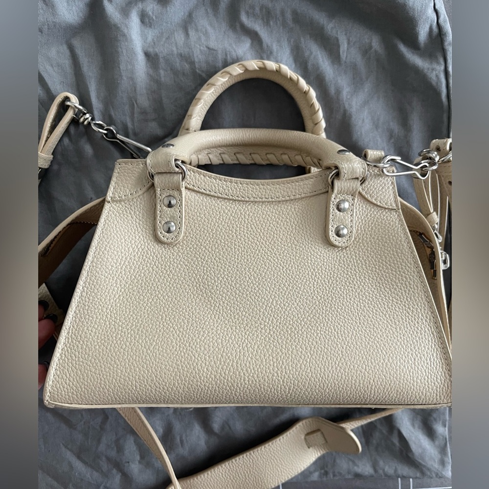 Balenciaga Neo Classic mini in cream - Picture 4 of 16